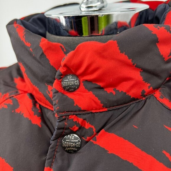 Scotch and Soda Reversible Red‎ Camo Vest with Navy Solid - Picture 6 of 13